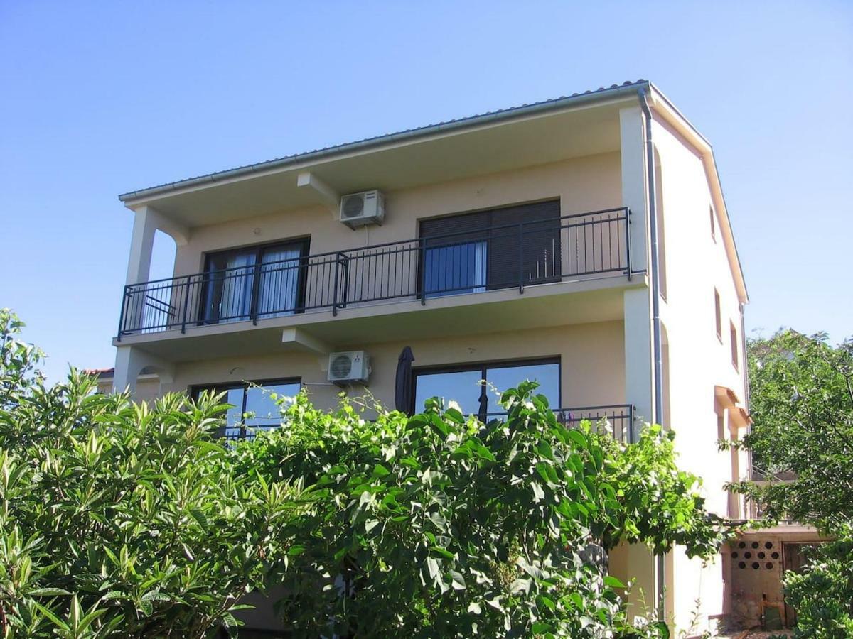 Apartman Valentic Apartment ยาดราโนโว ภายนอก รูปภาพ