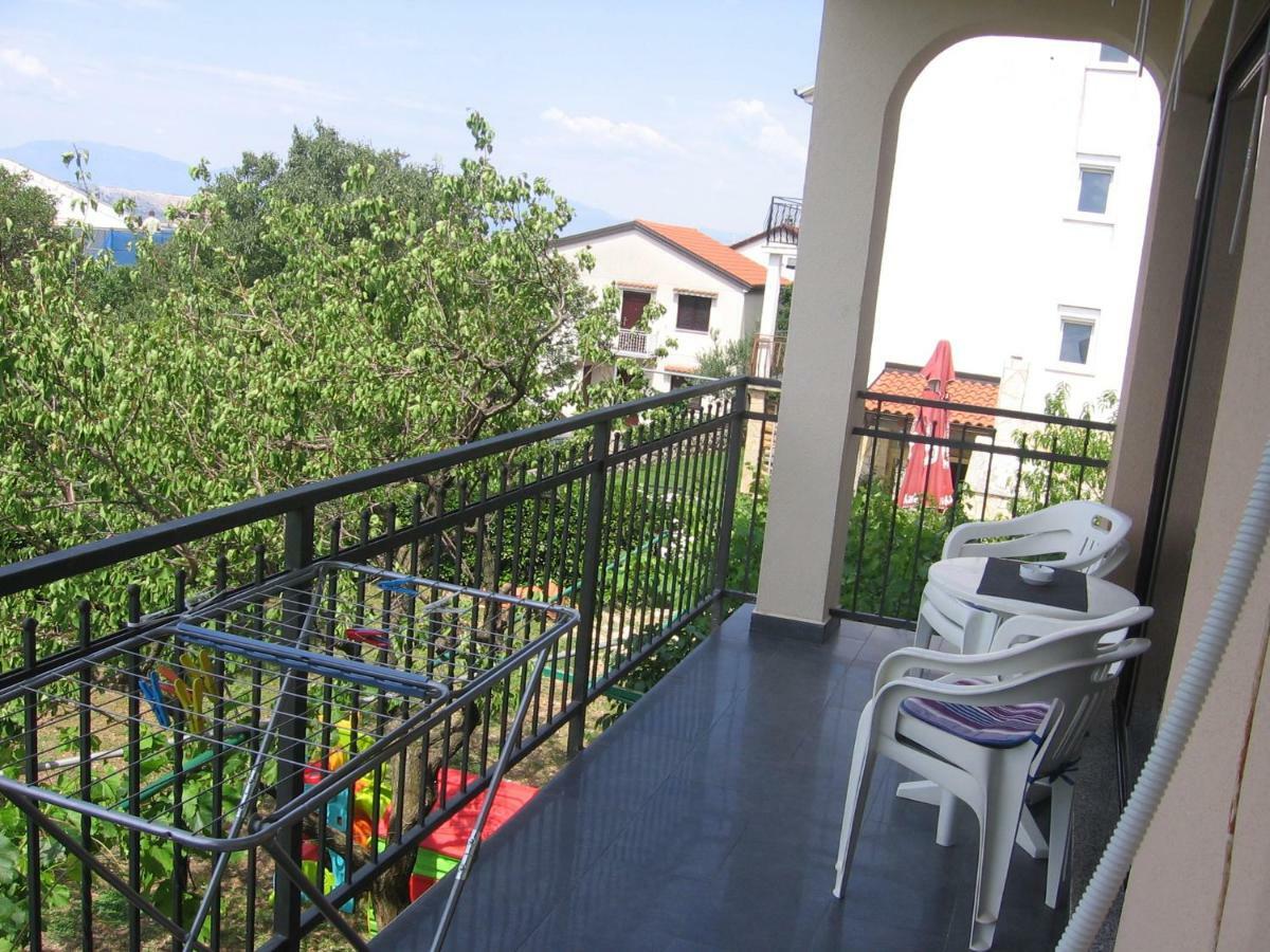 Apartman Valentic Apartment ยาดราโนโว ภายนอก รูปภาพ
